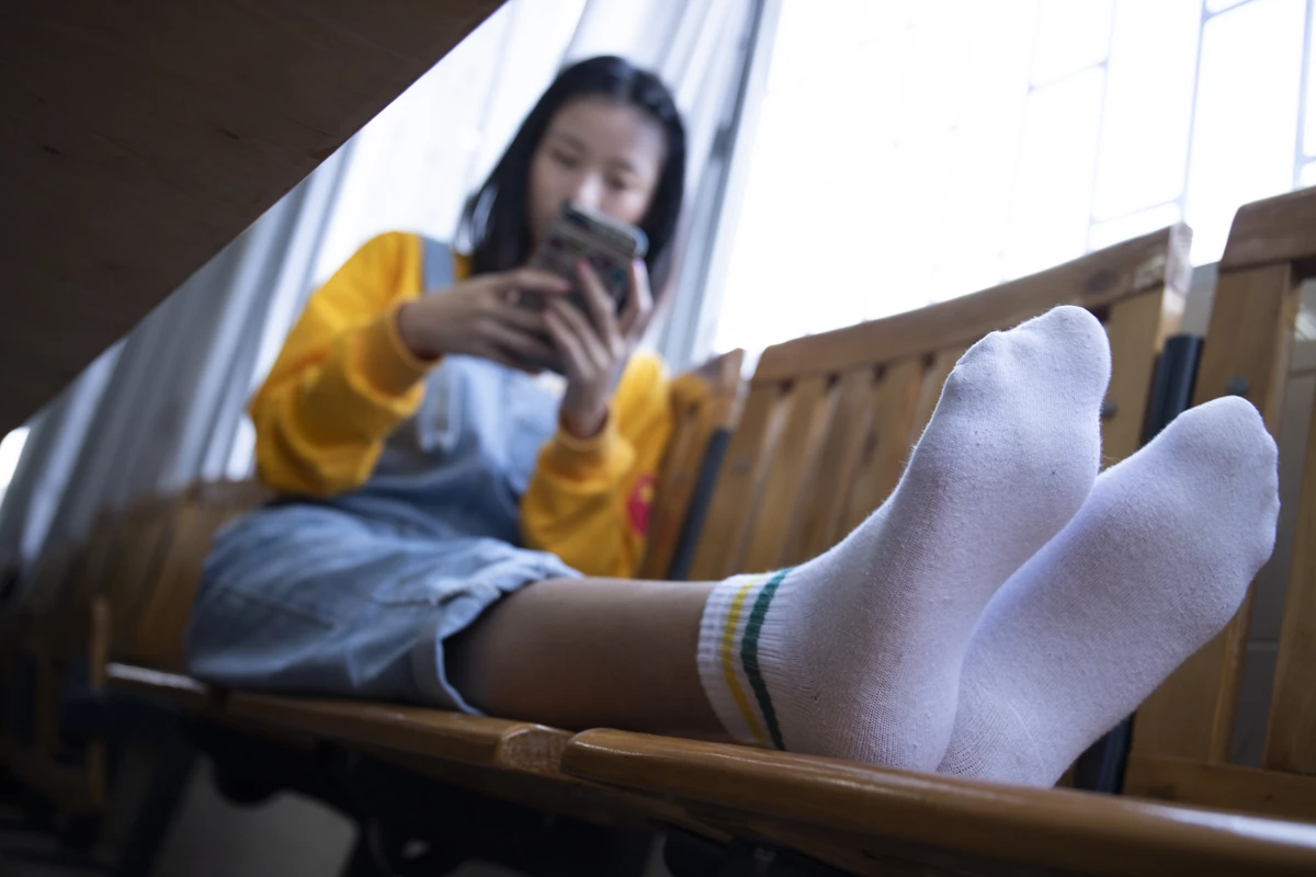 [Mzsock] NO.019 From a tricky angle, Sichuan girl Linlin shows off her beautiful feet in the classroom Southern football skills#[121P]-15