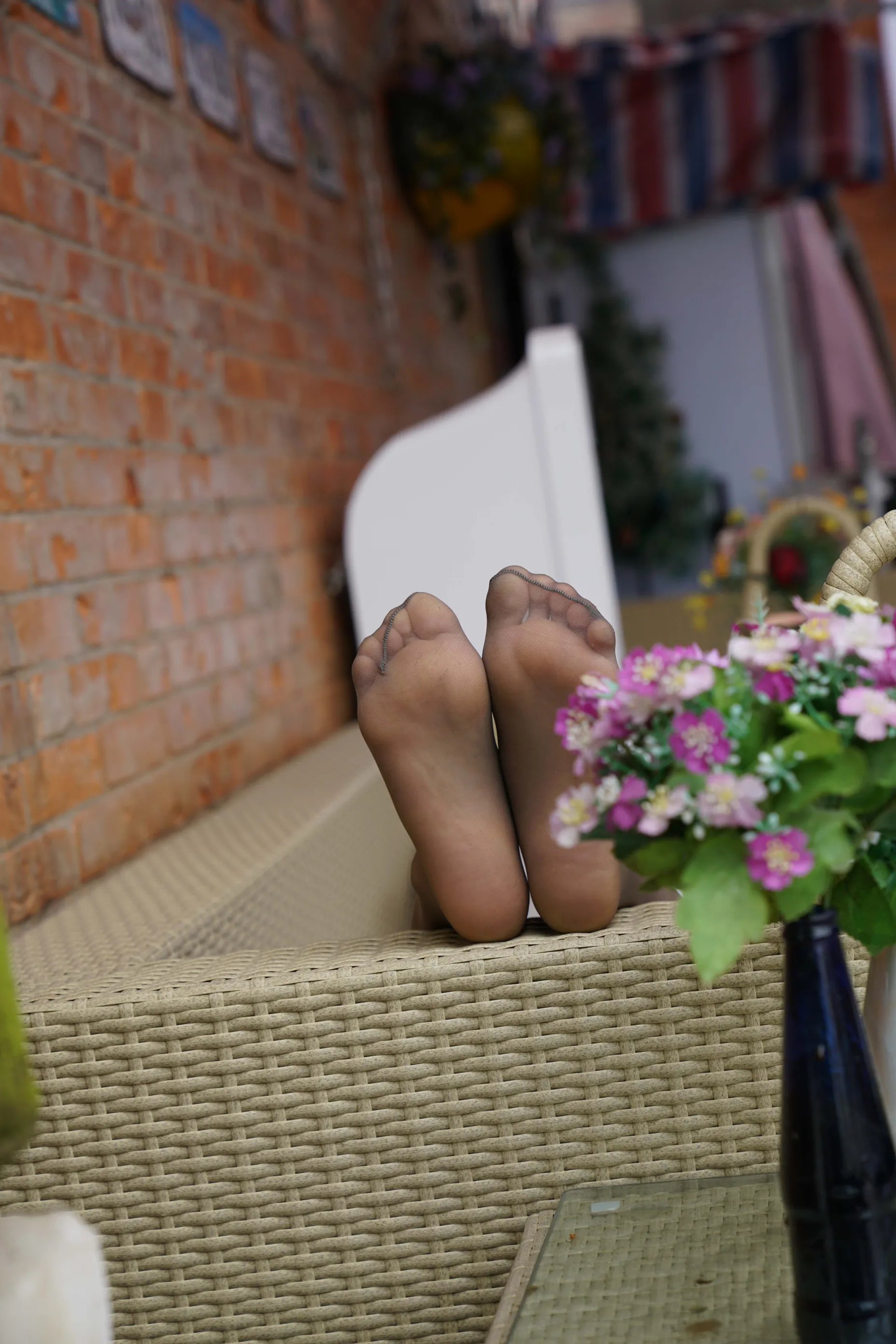 [Mzsock] NO.003 Adolescent girl Xiaoxia has nowhere to place her long legs and silk feet street photography#[83P]-77